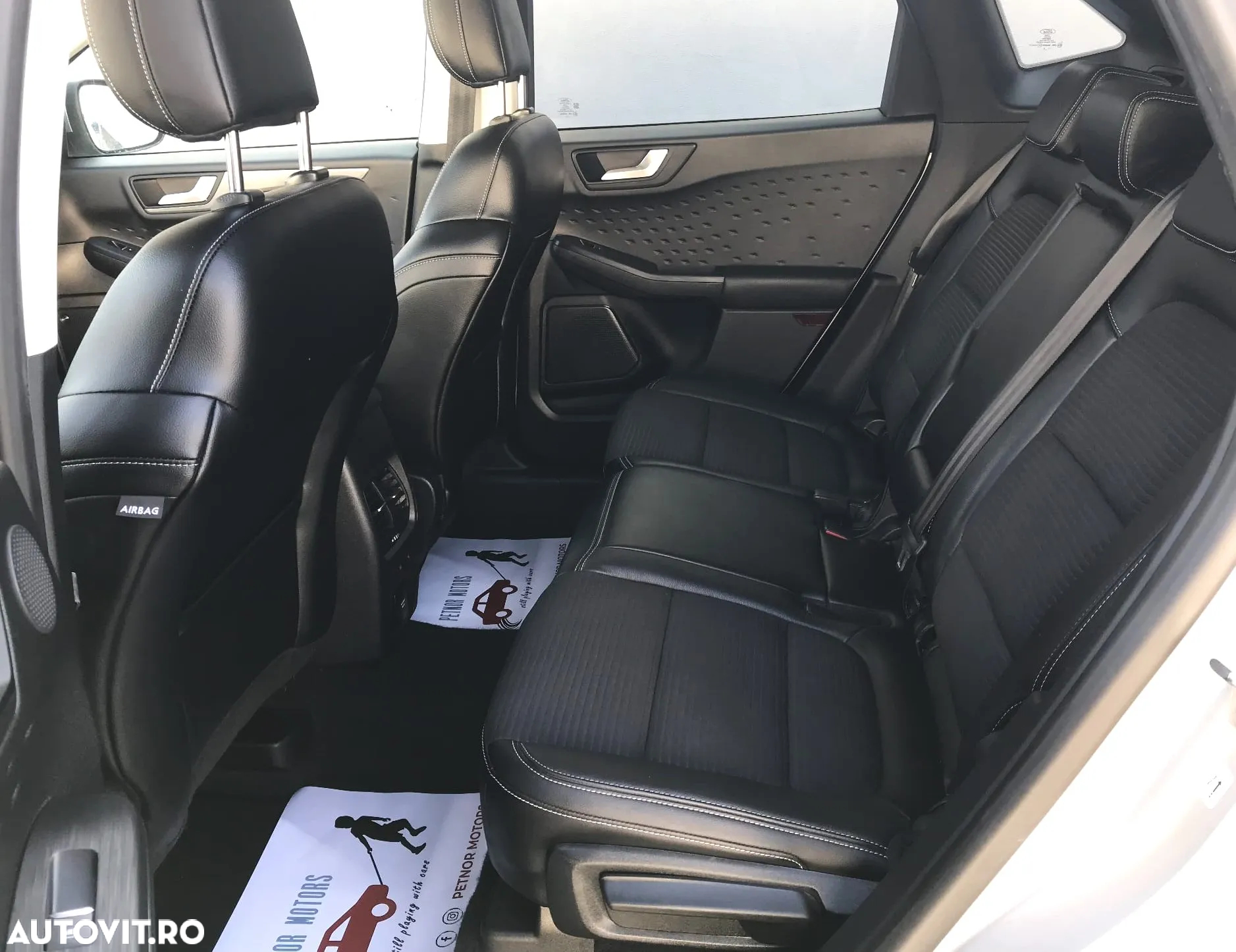 Ford Kuga 2.0 EcoBlue 4x4 Aut. TITANIUM - 14