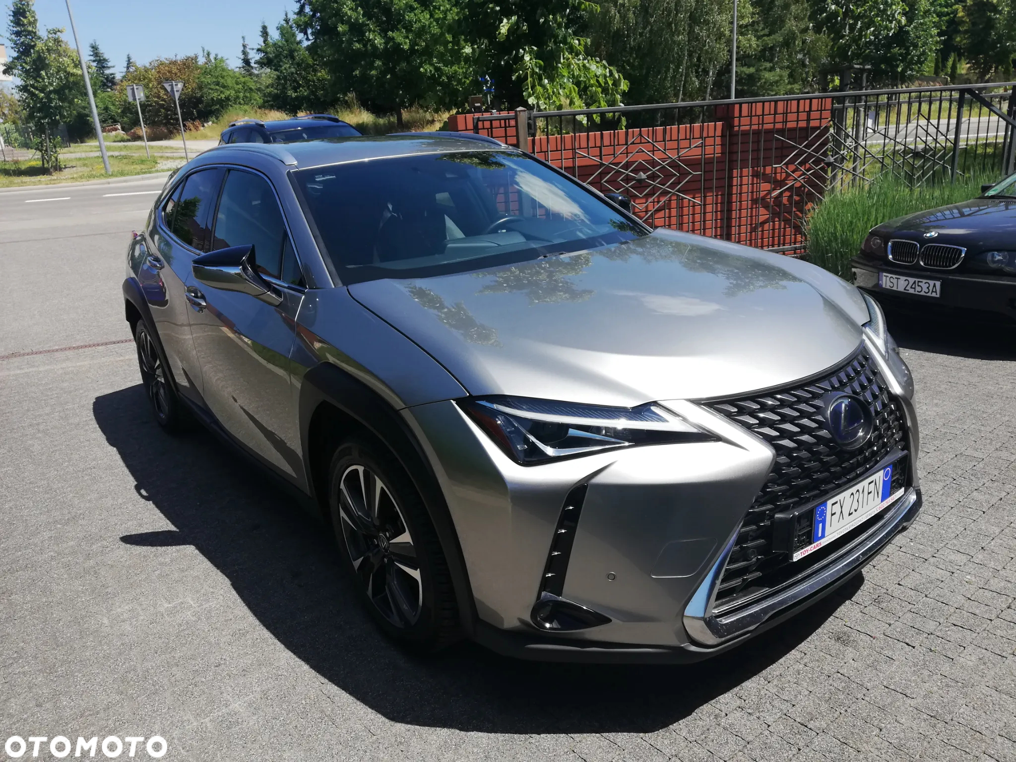Lexus UX - 5
