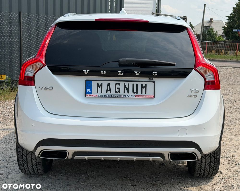 Volvo V60 Cross Country T5 AWD Geartronic Summum - 36