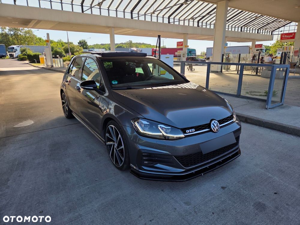 Volkswagen Golf 2.0 TDI BMT GTD - 3