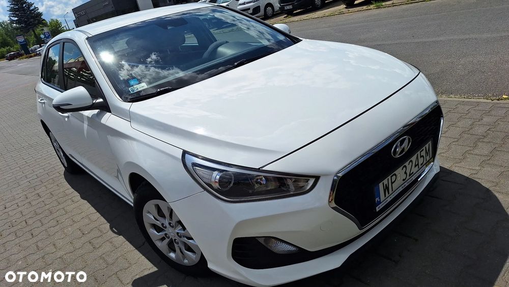 Hyundai i30 1.6 D Classic + - 4