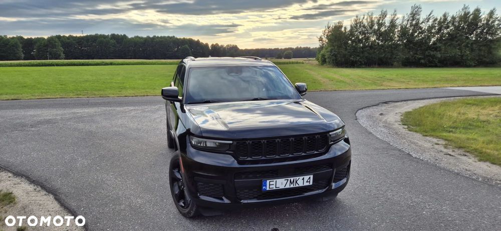 Jeep Grand Cherokee - 22