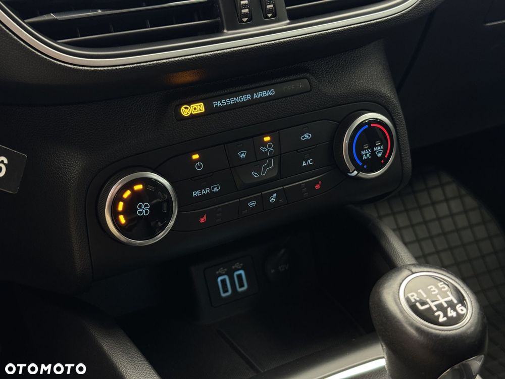 Ford Focus 1.5 EcoBlue SCR Connected - 30