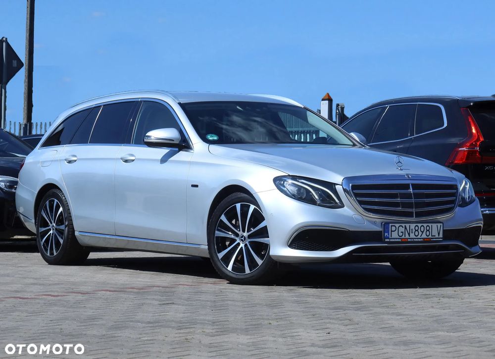 Mercedes-Benz Klasa E 300 de 9G-TRONIC Exclusive - 3