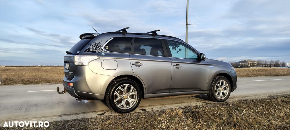 Mitsubishi Outlander - 6