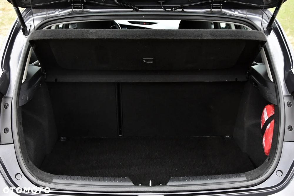 Kia Ceed 1.6 GDI XL DCT - 30