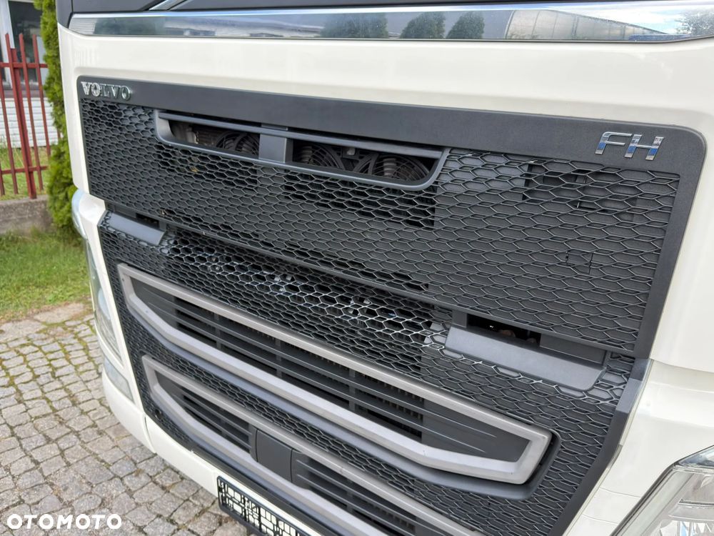 Volvo FH GLOBETROTTER - 16