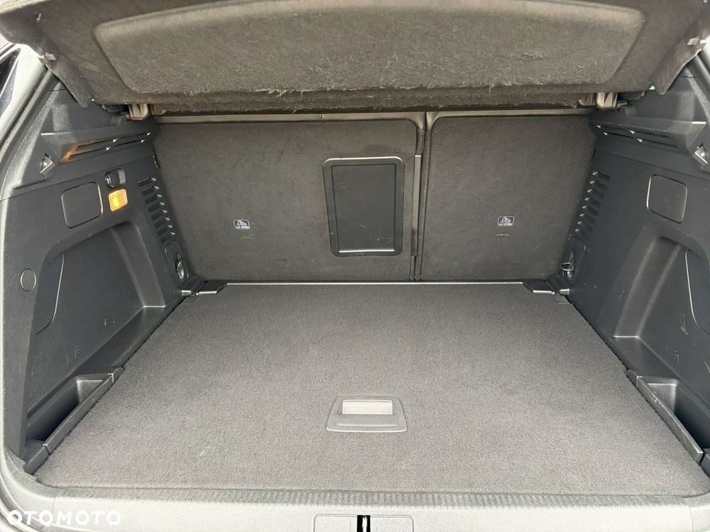 Peugeot 3008 1.2 PureTech Allure Pack S&S EAT8 - 26