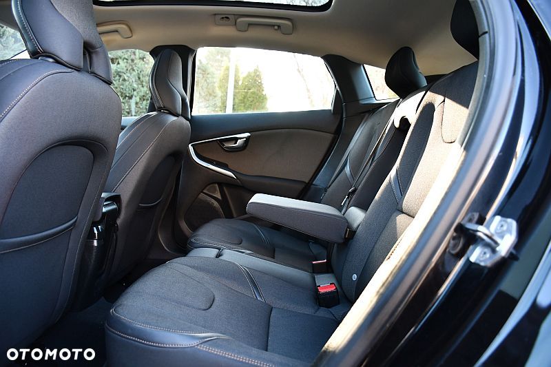 Volvo V40 Cross Country D2 Momentum - 21