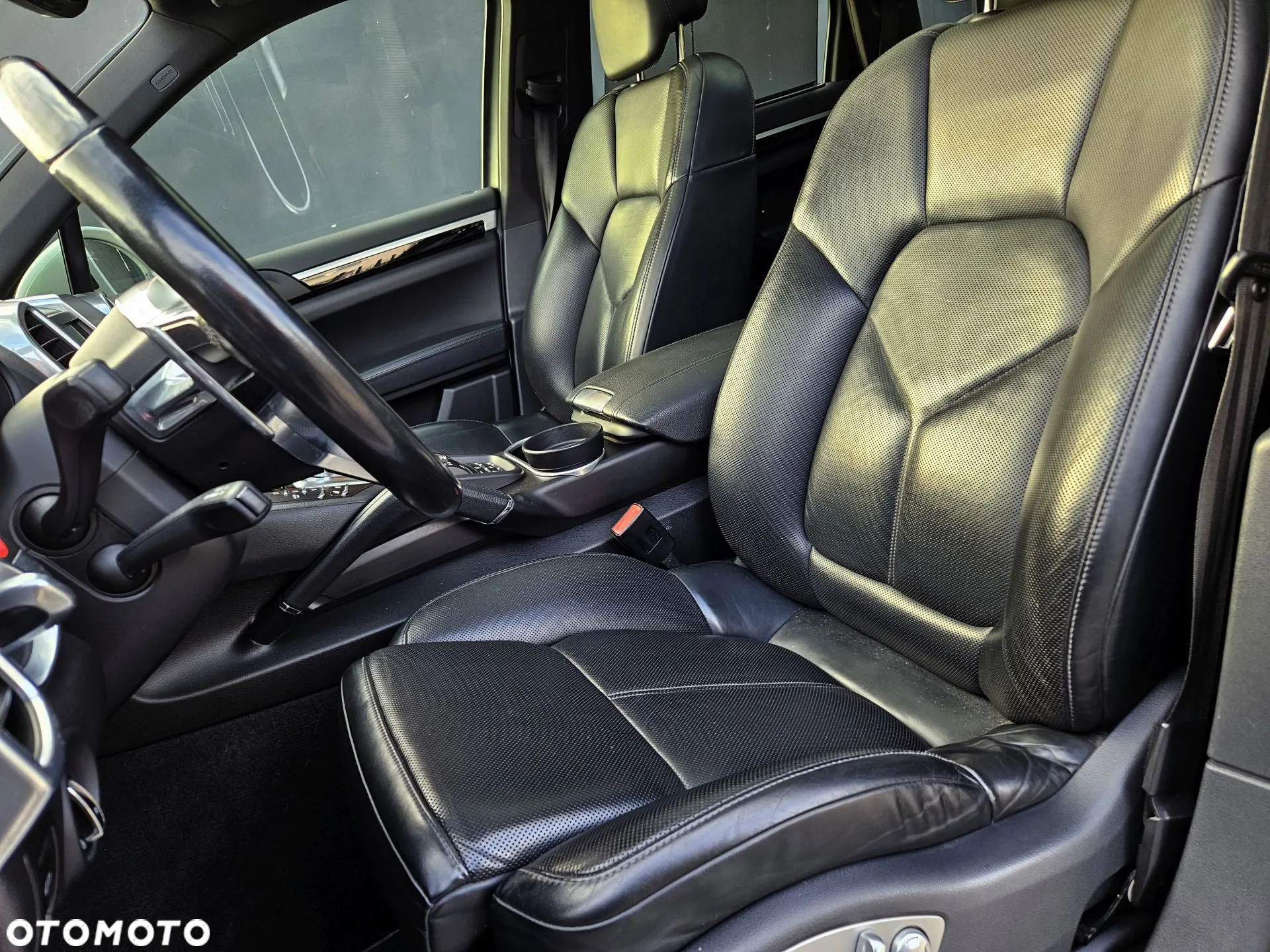 Porsche Cayenne S - 16
