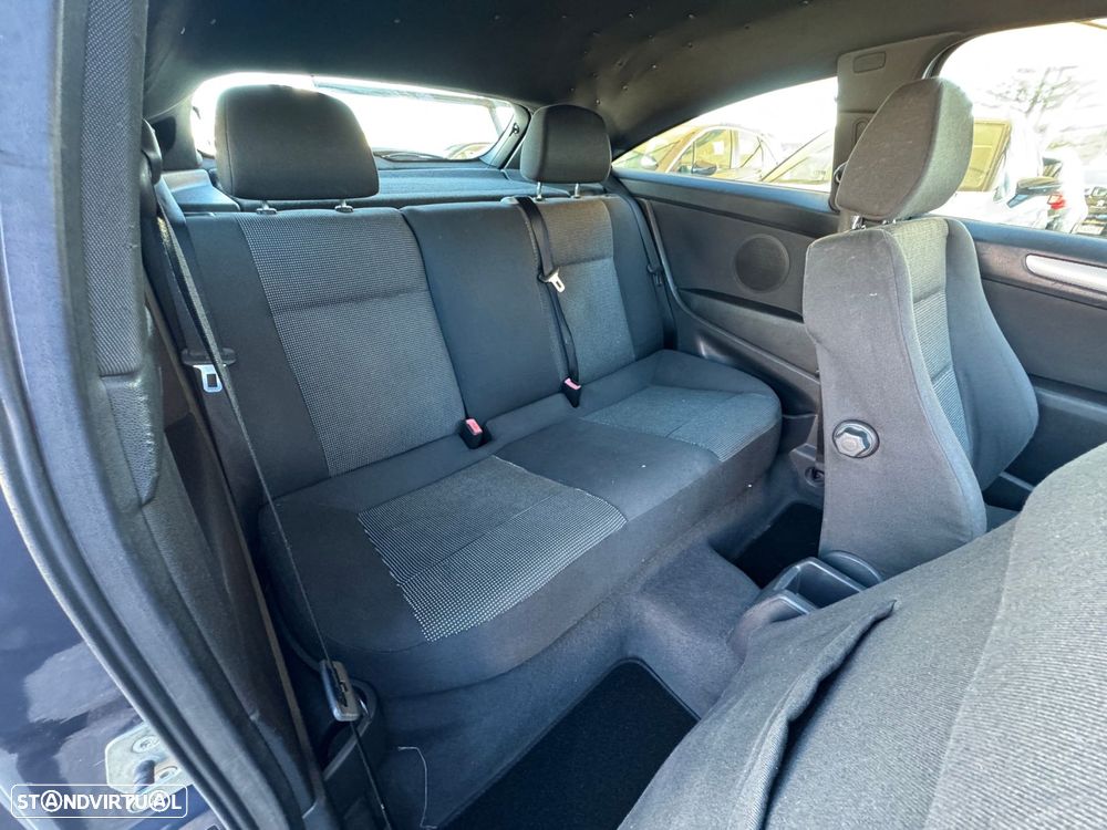 Opel Astra GTC 1.3 CDTi - 23