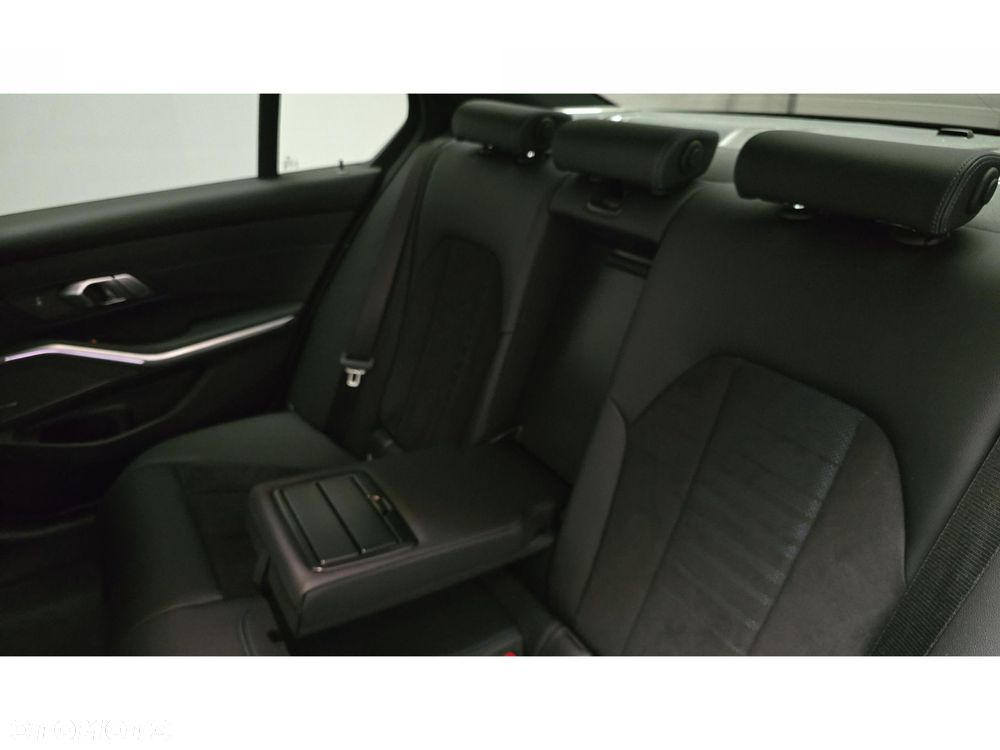 BMW Seria 3 - 23