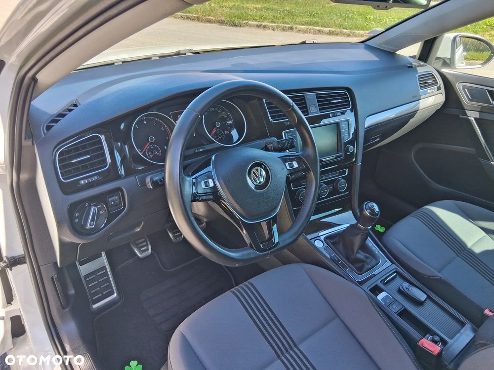 Volkswagen Golf 1.2 TSI BlueMotion Technology Allstar - 21