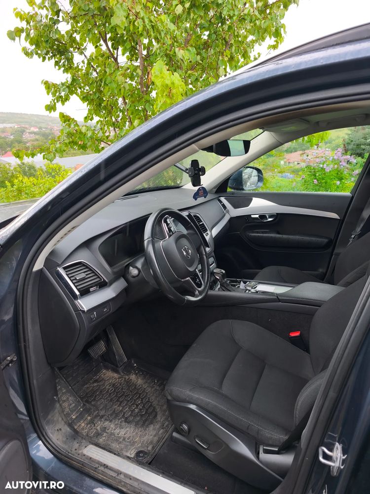 Volvo XC 90 - 9