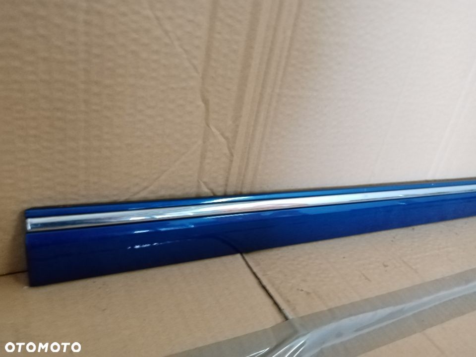 Listwa drzwi prawy przód Mercedes C-Klasa W203 A2036905062 - 3