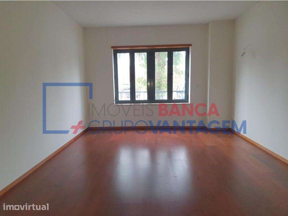 Apartamento T2+1 em Oliveira do Douro, V.N.Gaia - Grande imagem: 3/12
