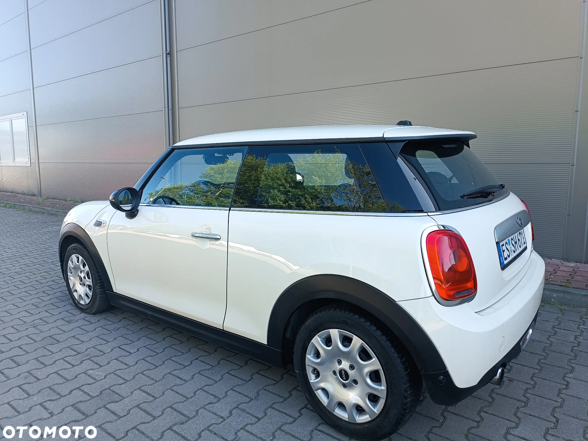 MINI ONE Standard - 16