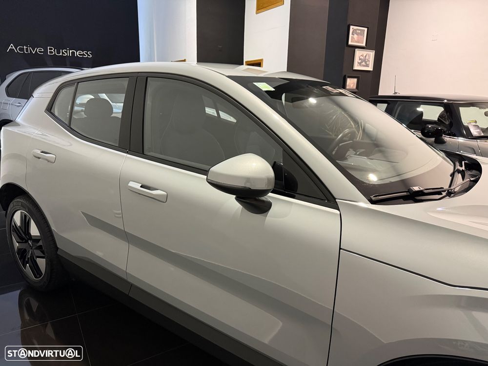 Volvo EX30 69 kWh Single Motor Extended Range Core - 4