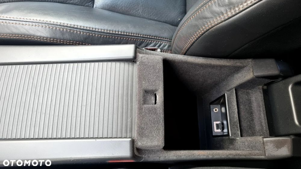 Volvo XC 60 D3 Geartronic Momentum - 27