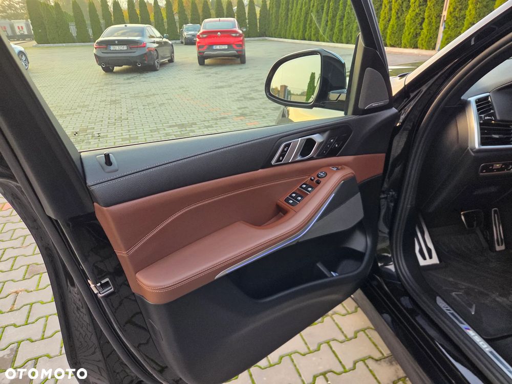 BMW X5 M50i - 17