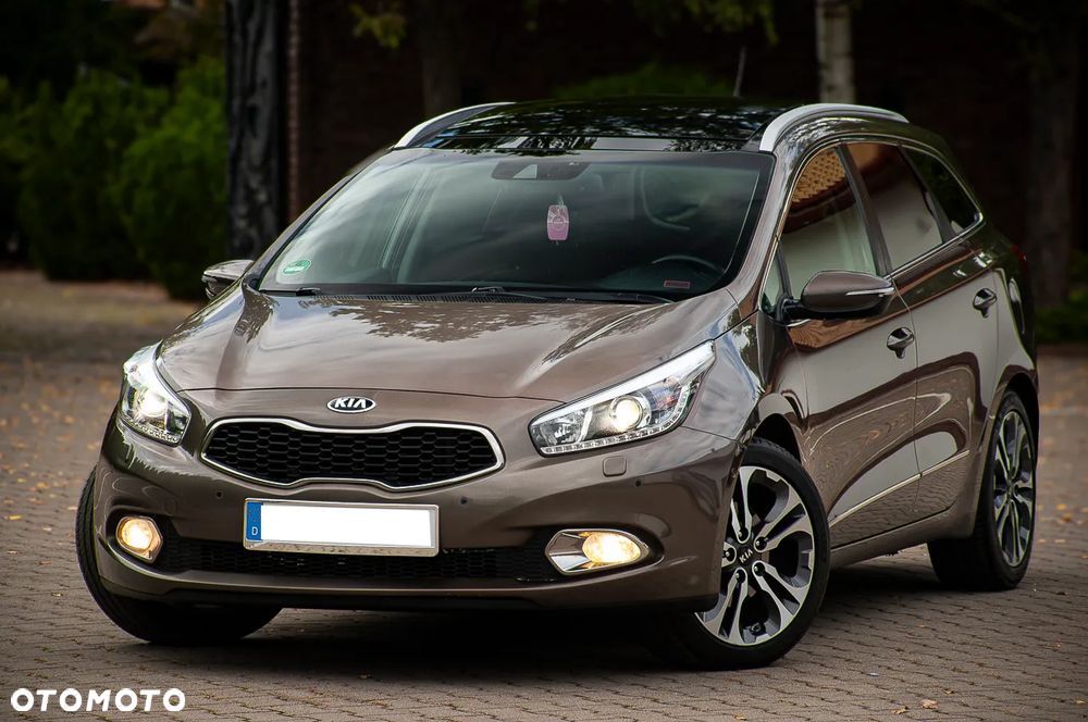 Kia Ceed 2013 photo 2