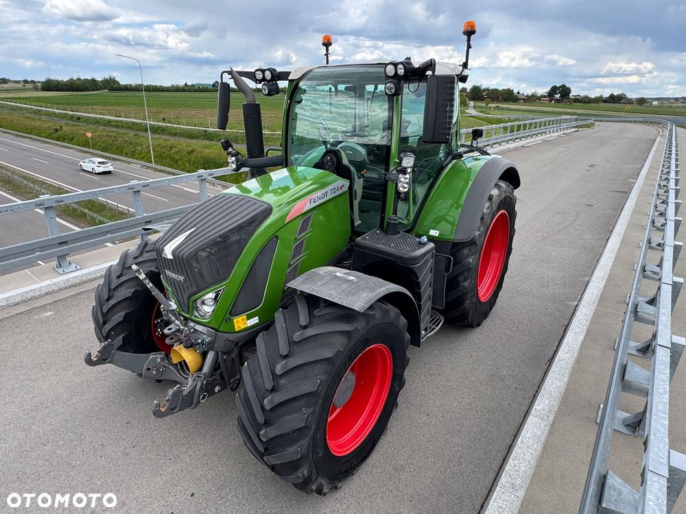 Fendt 724 PROFI + GPS Trimble RTK Super Stan Traktor 4x4 - 25
