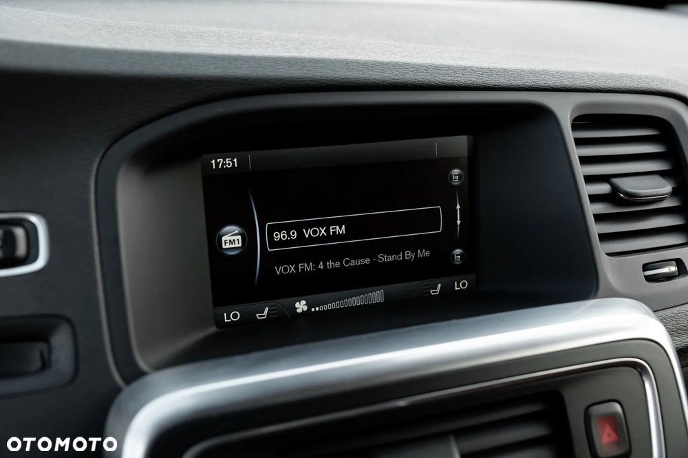 Volvo V60 D3 Geartronic Momentum - 34