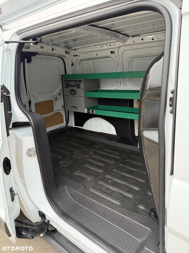 Ford Transit Connect - 21