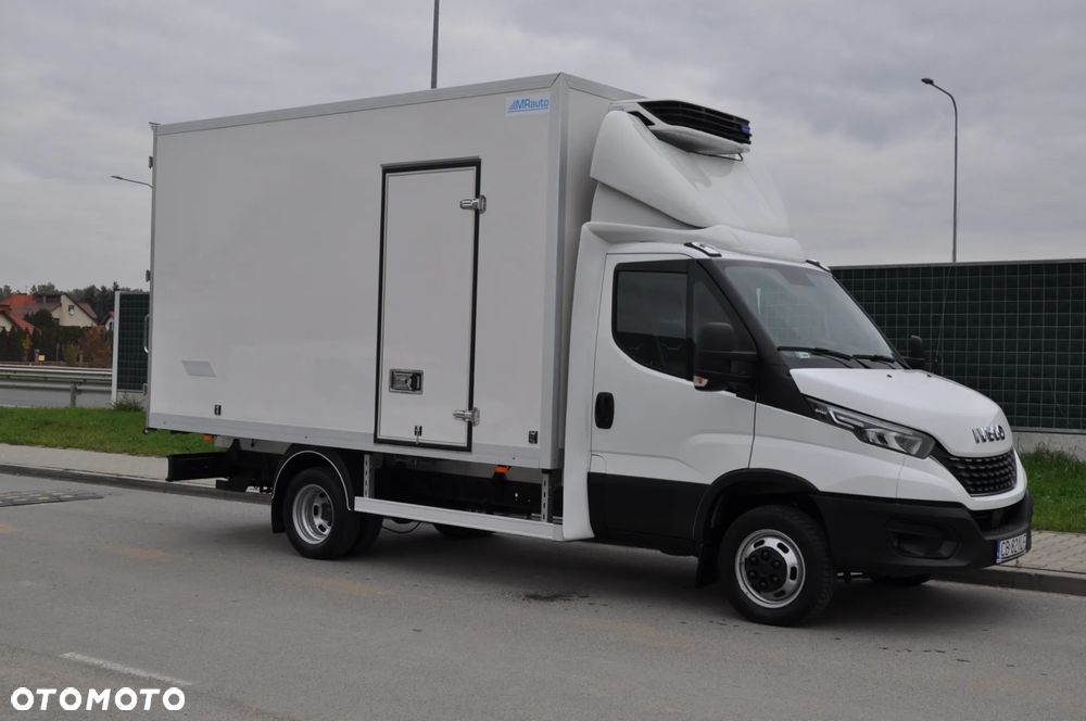 Iveco DAILY 156KM AUTOMAT CHŁODNIA IZOTERMA KRAJOWE BEZWYPADKOWE - 14