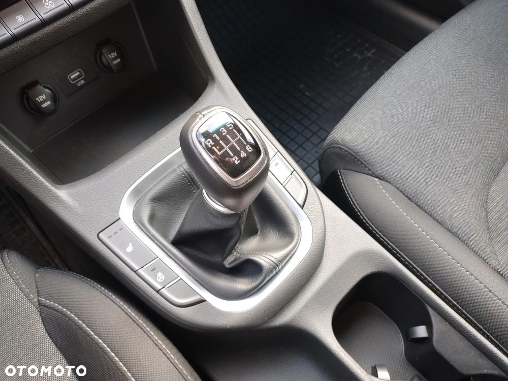 Hyundai i30 1.5 DPI Smart - 17