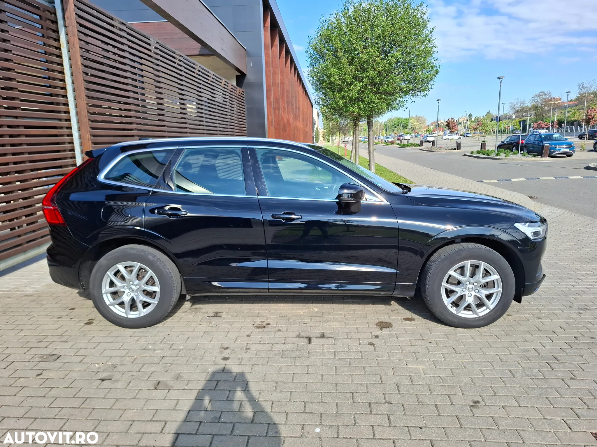 Volvo XC 60 B4 D AWD Geartronic Momentum Pro - 7