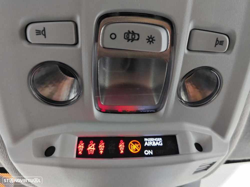 Peugeot 208 1.2 PureTech Allure Pack - 52