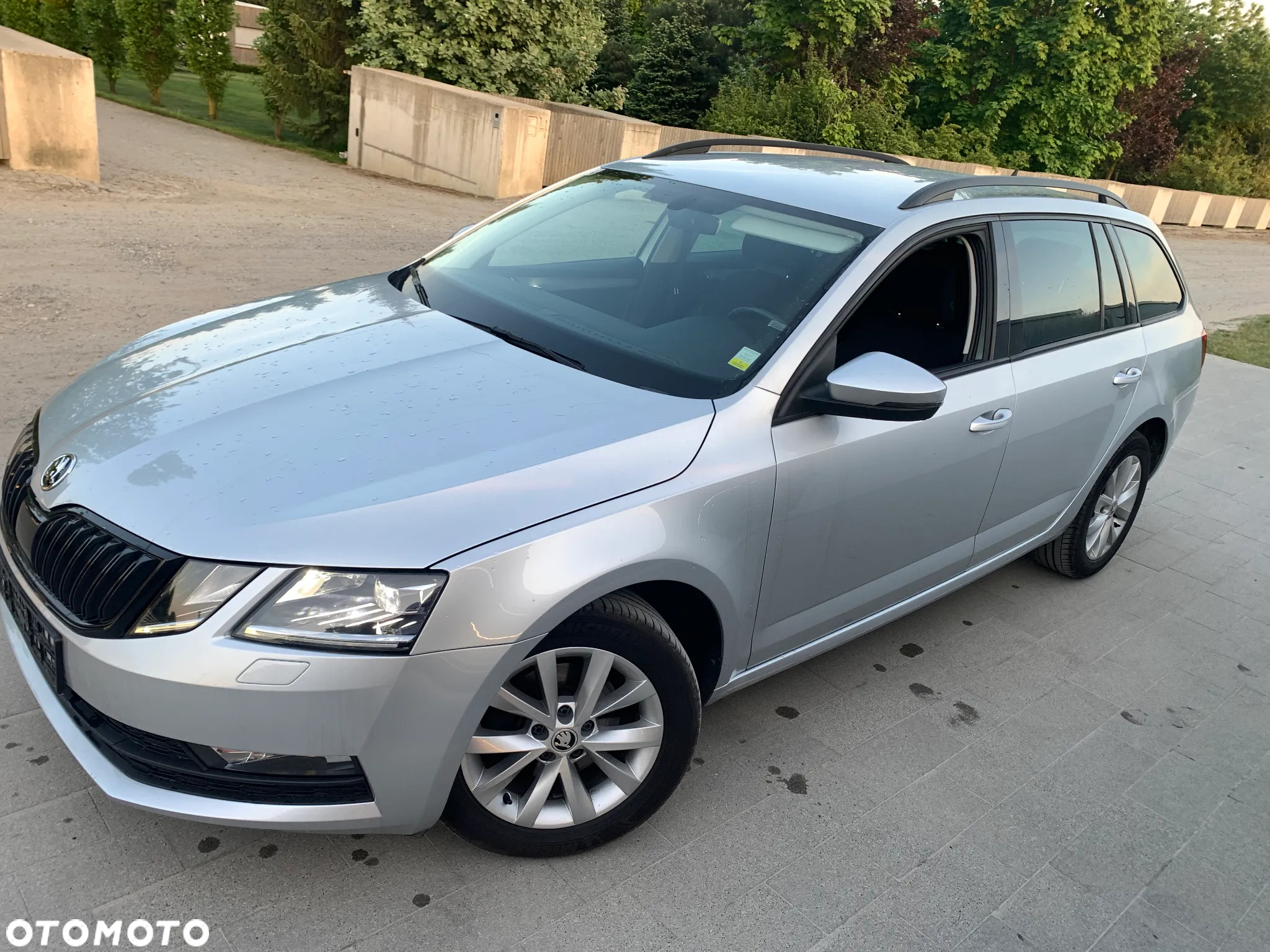 Skoda Octavia 2.0 TDI DSG Sportline - 4