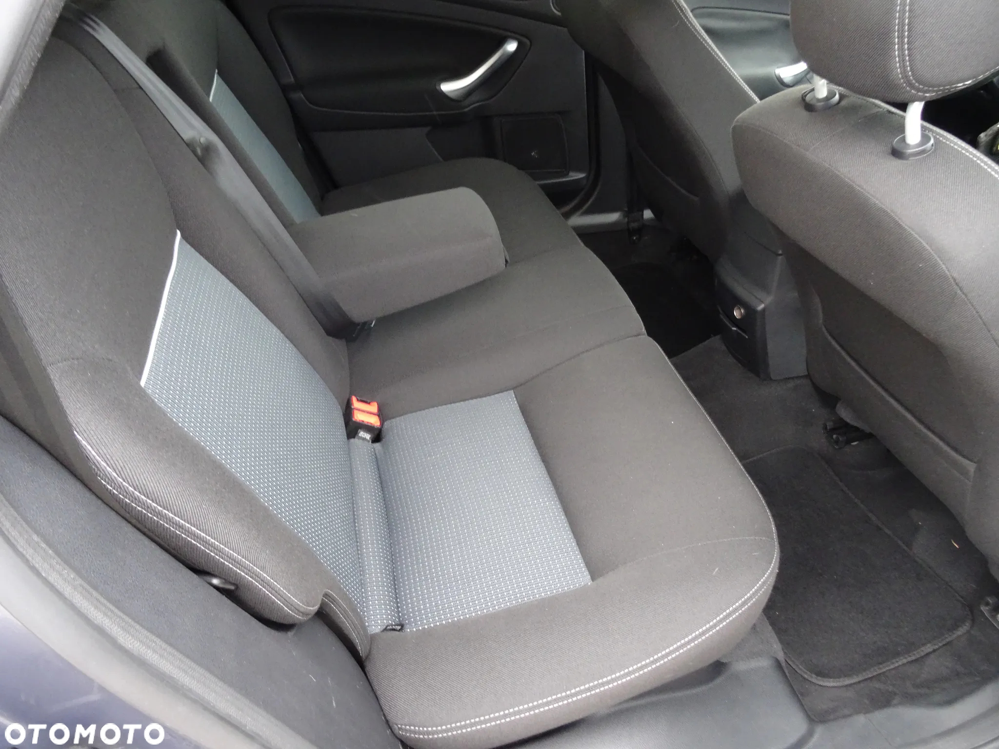 Ford Mondeo 1.6 Eco Boost Start-Stopp Ambiente - 15