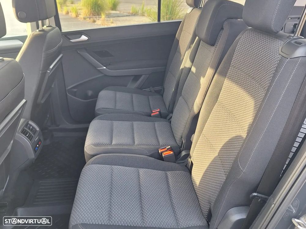 VW Touran 2.0 TDI Confortline - 24