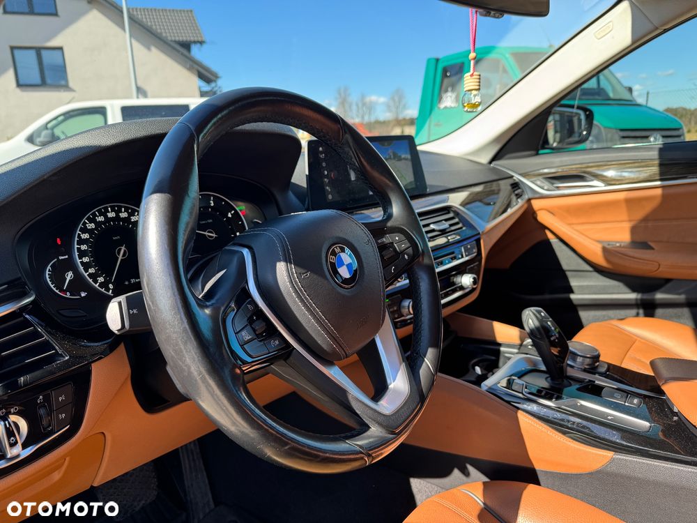 BMW Seria 5 520d Luxury Line sport - 17