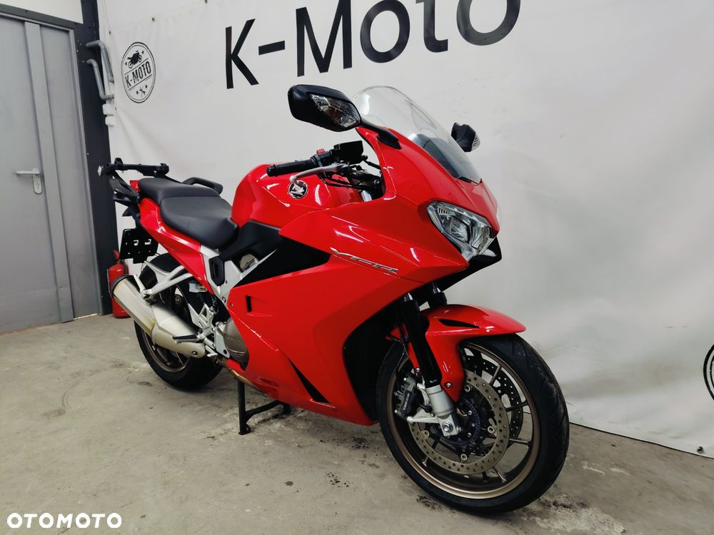 Honda VFR - 2