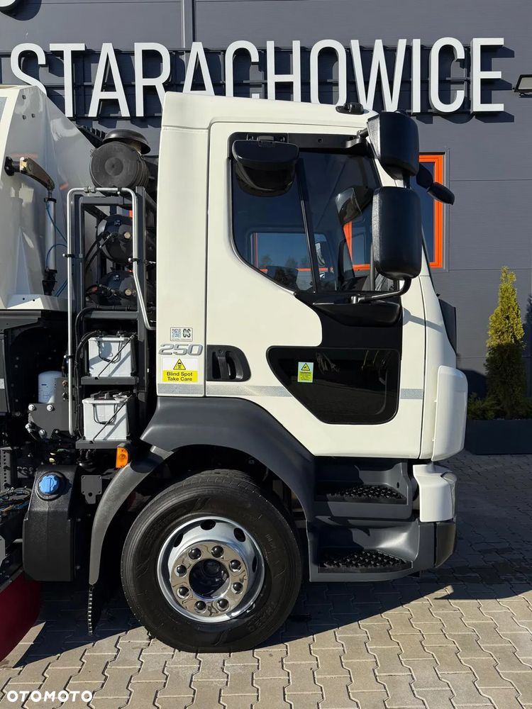 Volvo FL 15.250 Euro 6 // zamiatarka JOHNSTON VT652 //  BUCHER // odkurzacz , polewaczka - 29