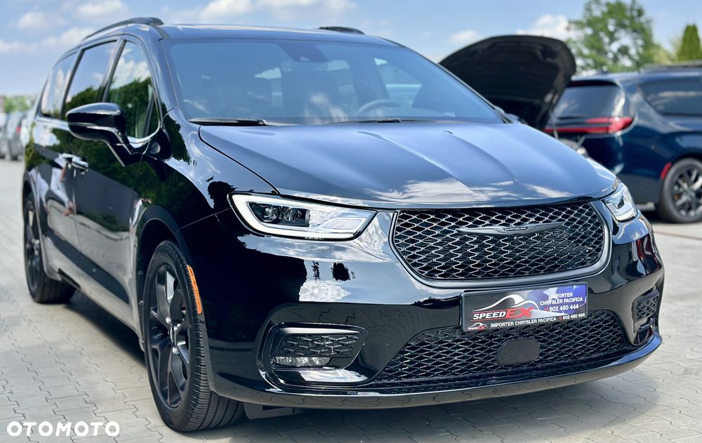Chrysler Pacifica - 5