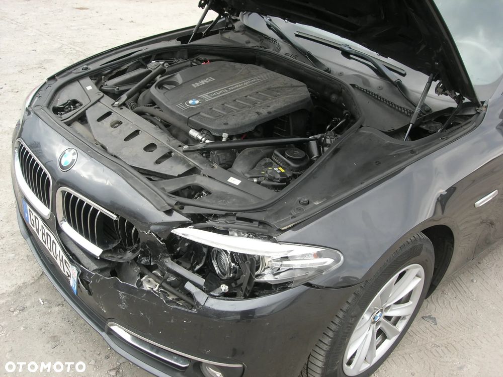 BMW Seria 5 530d xDrive Sport-Aut Luxury Line - 11