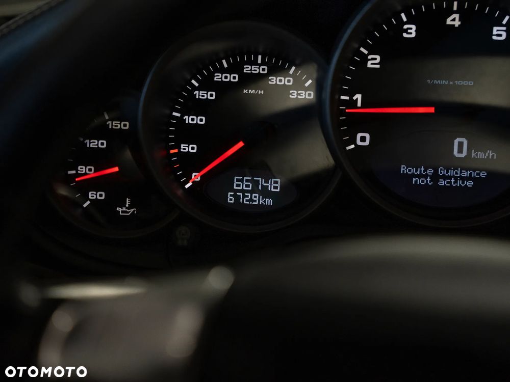 Porsche 911 Carrera 4 Tiptronic S - 30