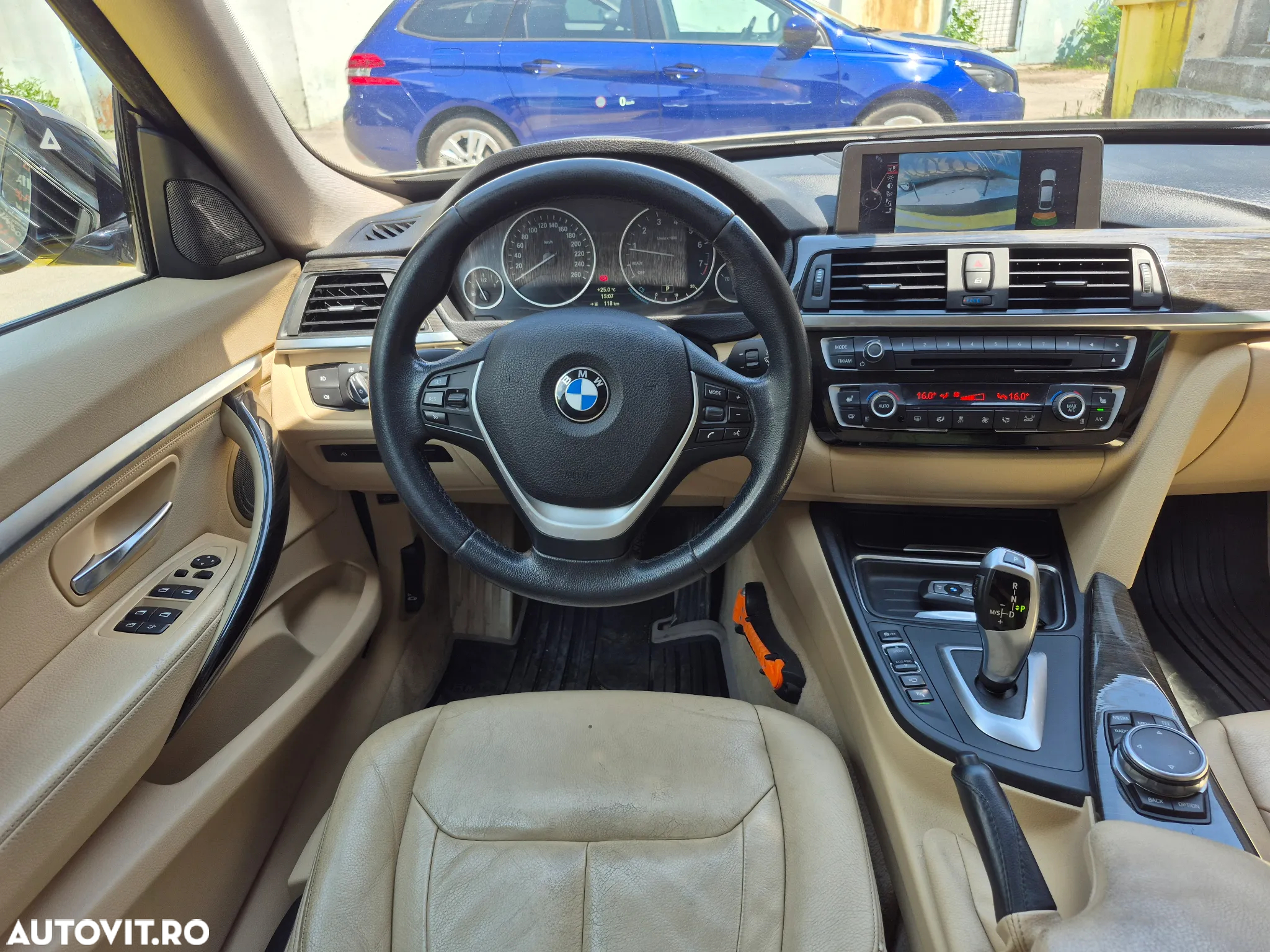 BMW Seria 3 320i GT Aut. Luxury Line - 16