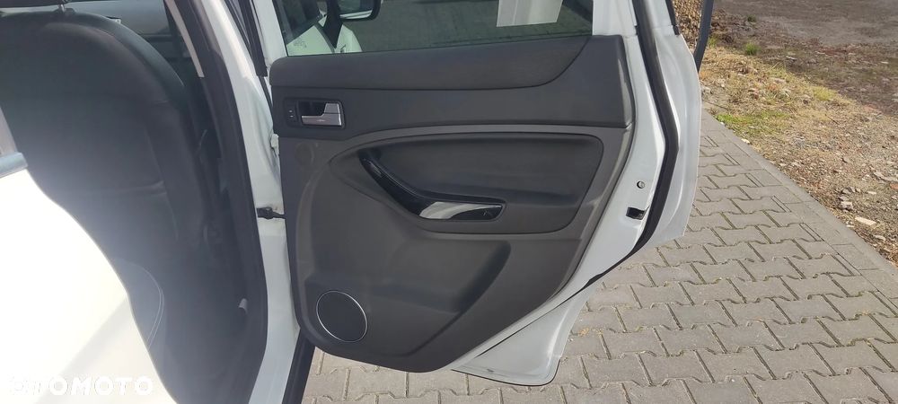 Ford Kuga 2.0 TDCi 4x4 Titanium - 26