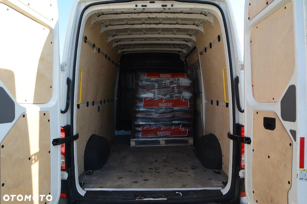 Volkswagen Crafter - 27