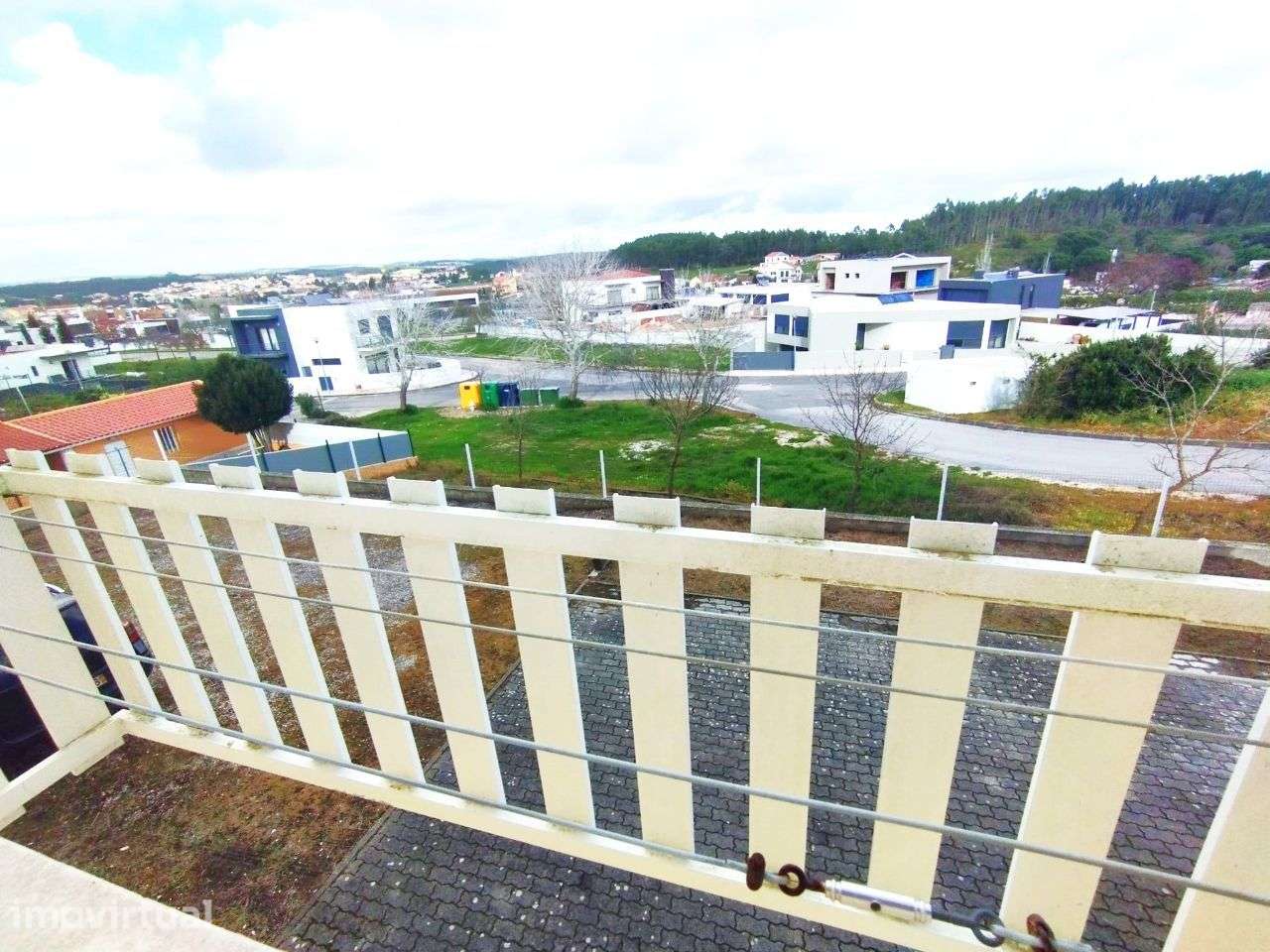 APARTAMENTO T3+1 com arrecadação e varanda! - Grande imagem: 2/25