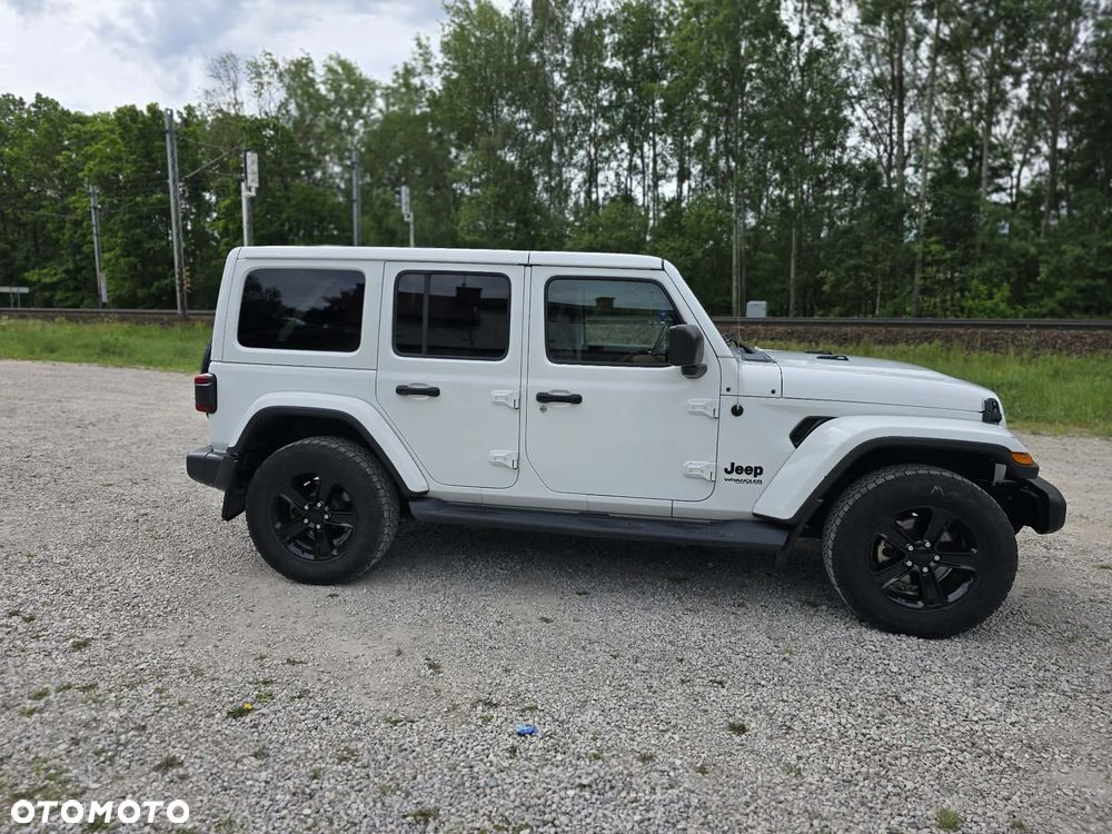 Jeep Wrangler - 5