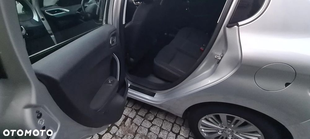 Peugeot 208 1.2 PureTech GPF Signature S&S EAT6 - 16