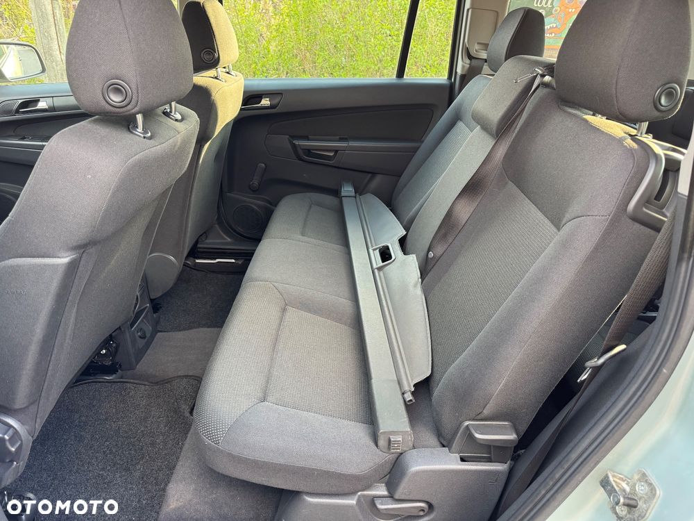 Opel Zafira 1.6 Enjoy - 17