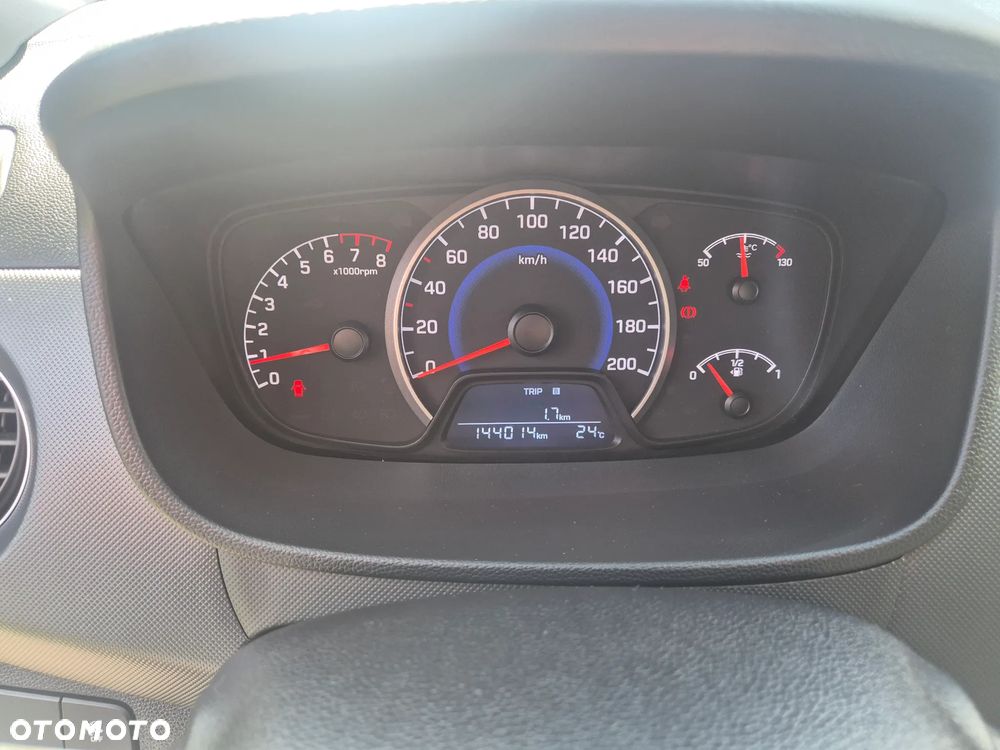 Hyundai i10 - 12