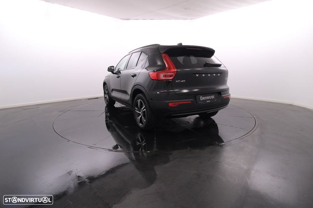 Volvo XC 40 2.0 B3 Plus Dark - 6